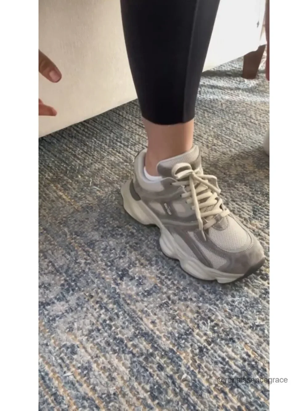 Women's Wide Walking Sneakers Retro Suede Mesh Breathable Running Shoes